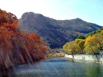 澳门二四六天天彩图库，古奇北京专卖店